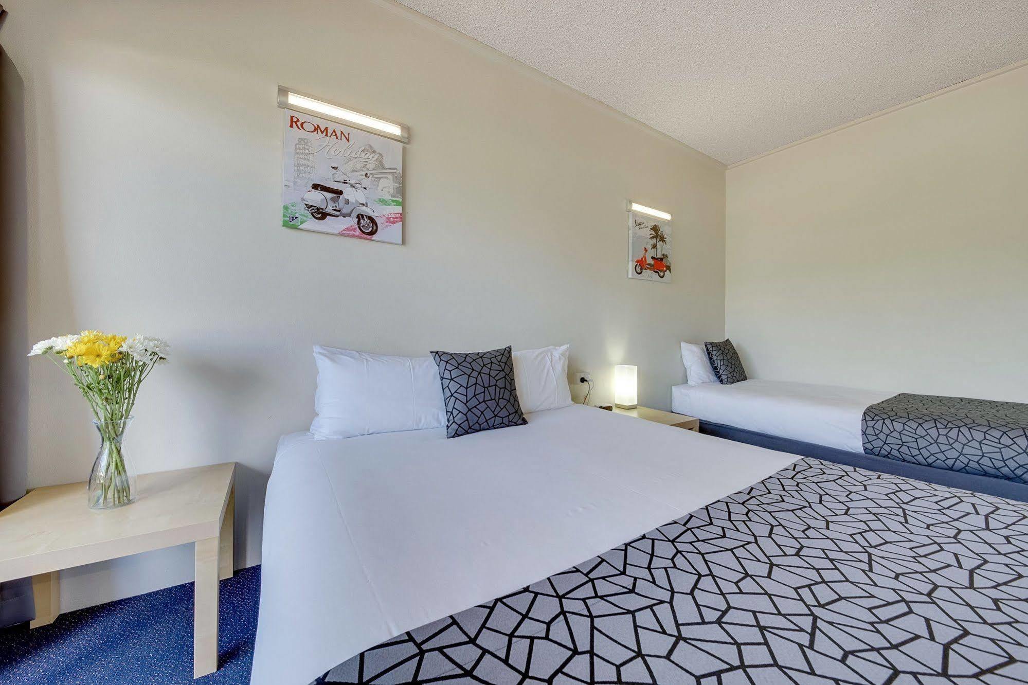 Camelot Motel Gladstone Exterior foto